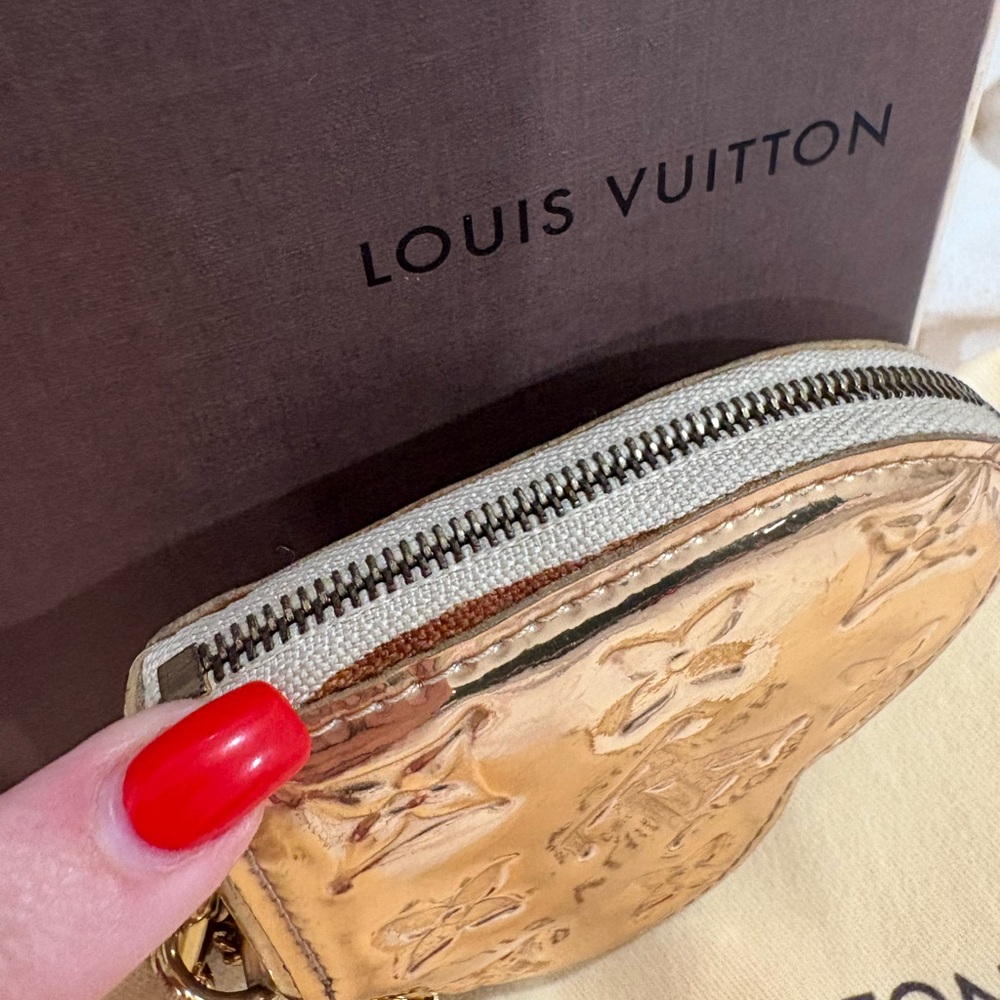 Vintage Louis Vuitton Monogram Miroir Heart Coin Purse (Porte Monnaie Coeur) - Picture 6 of 10
